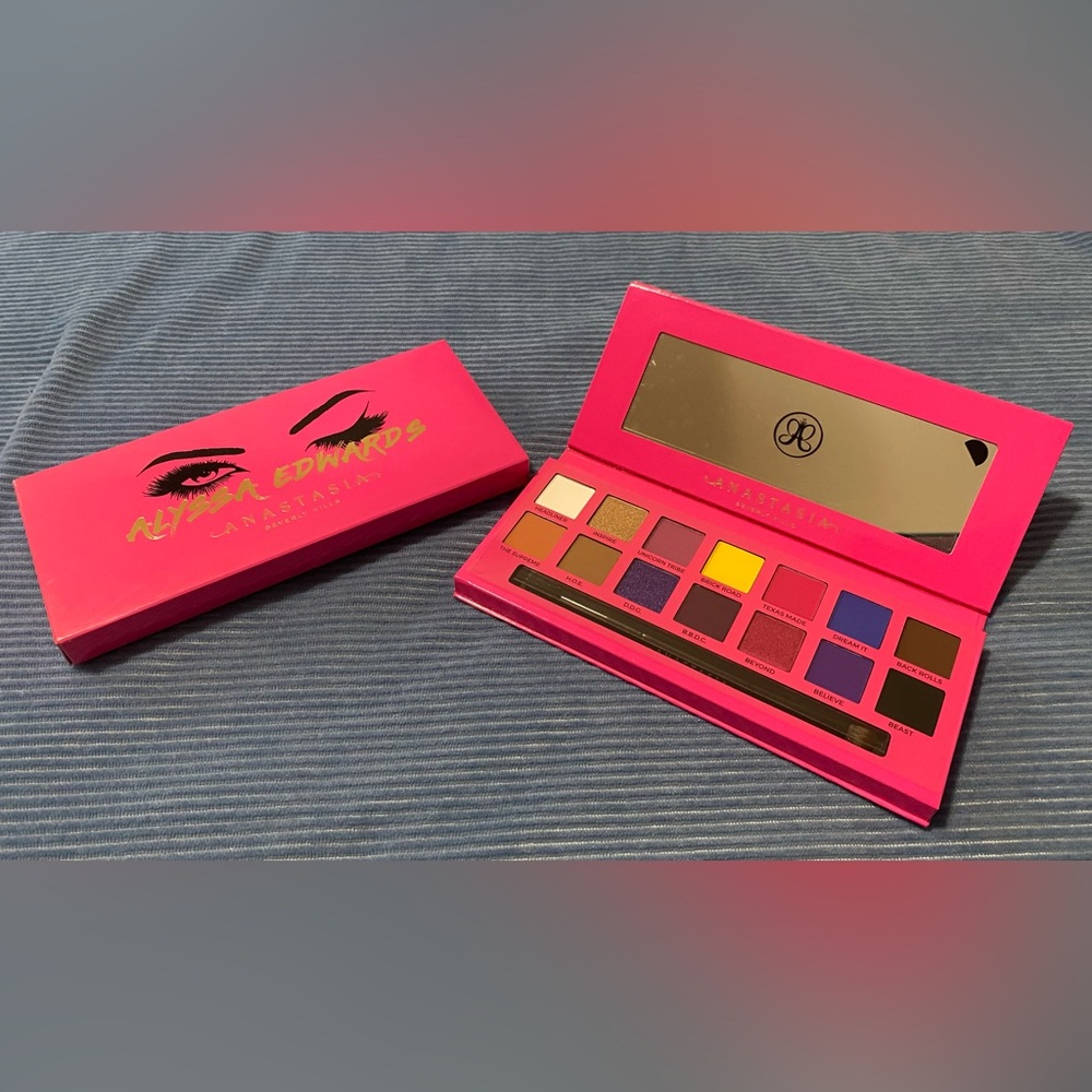 Alyssa Edwards eyeshadow palette by Anastasia Beverly Hills